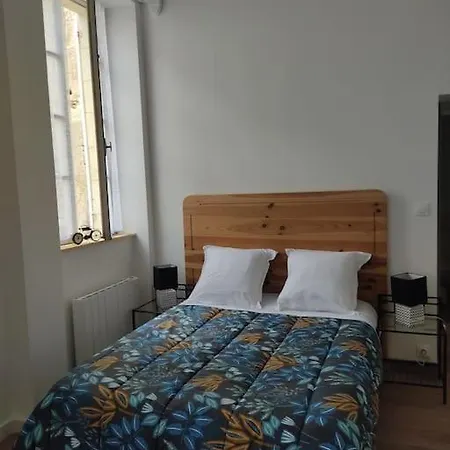 Appartement Avec Parking Prive Saumur Exterior foto