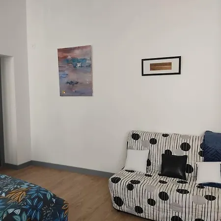 Appartement Avec Parking Prive Saumur Exterior foto
