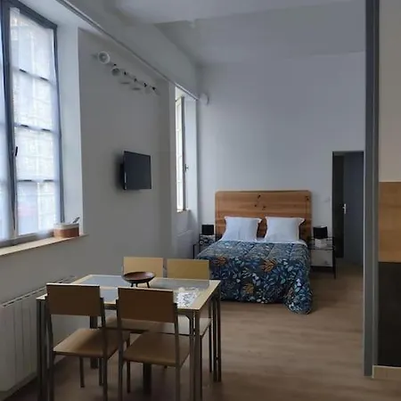 Appartement Avec Parking Prive Saumur Exterior foto
