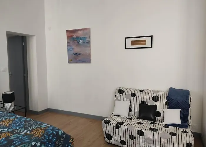 Appartement Avec Parking Prive