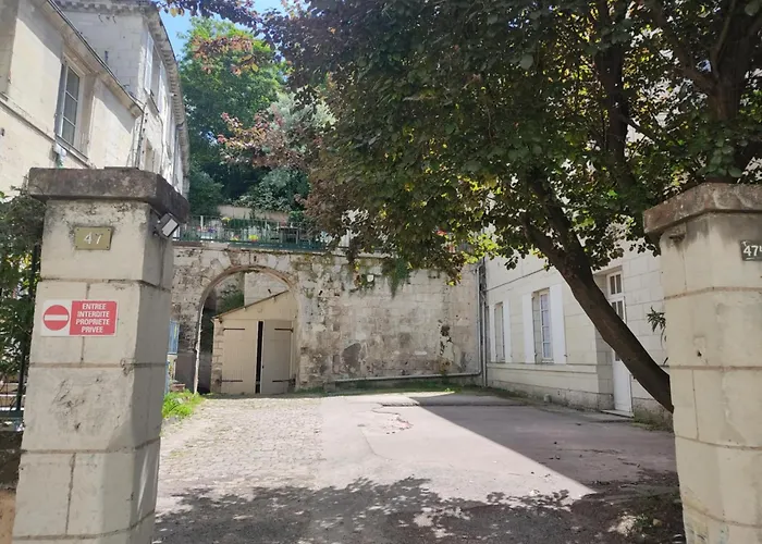 Appartement Avec Parking Prive